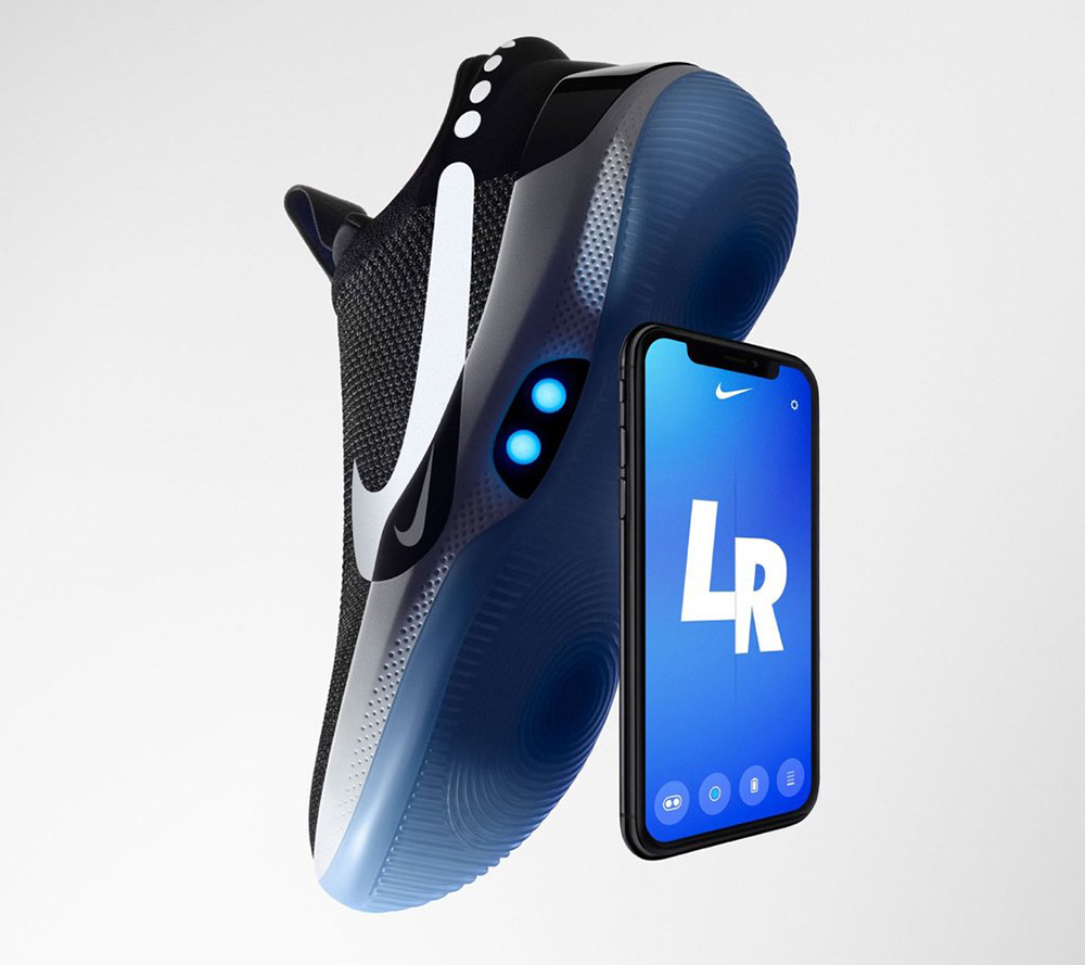 Nike Adapt BB chính thức ra mắt với kết nối bluetooth và chẳng có dây giày: Mẫu giày bóng rổ của tương lai là đây!