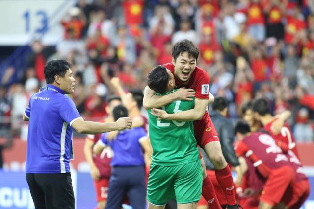Việt Nam đã thắng Nhật Bản ngay từ khi bóng chưa lăn!