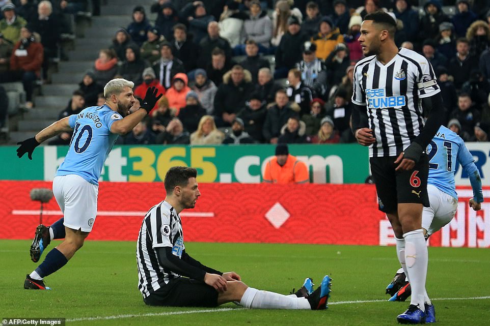 Kỉ lục cho Aguero và 5 điểm nhấn ở trận đấu gây sốc của Man City trước Newcastle