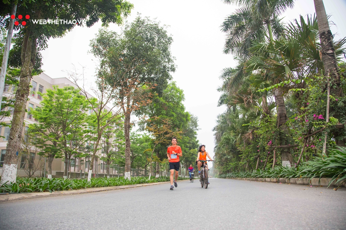 Ngắm cung đường chạy mê hồn của Ecopark Marathon 2019
