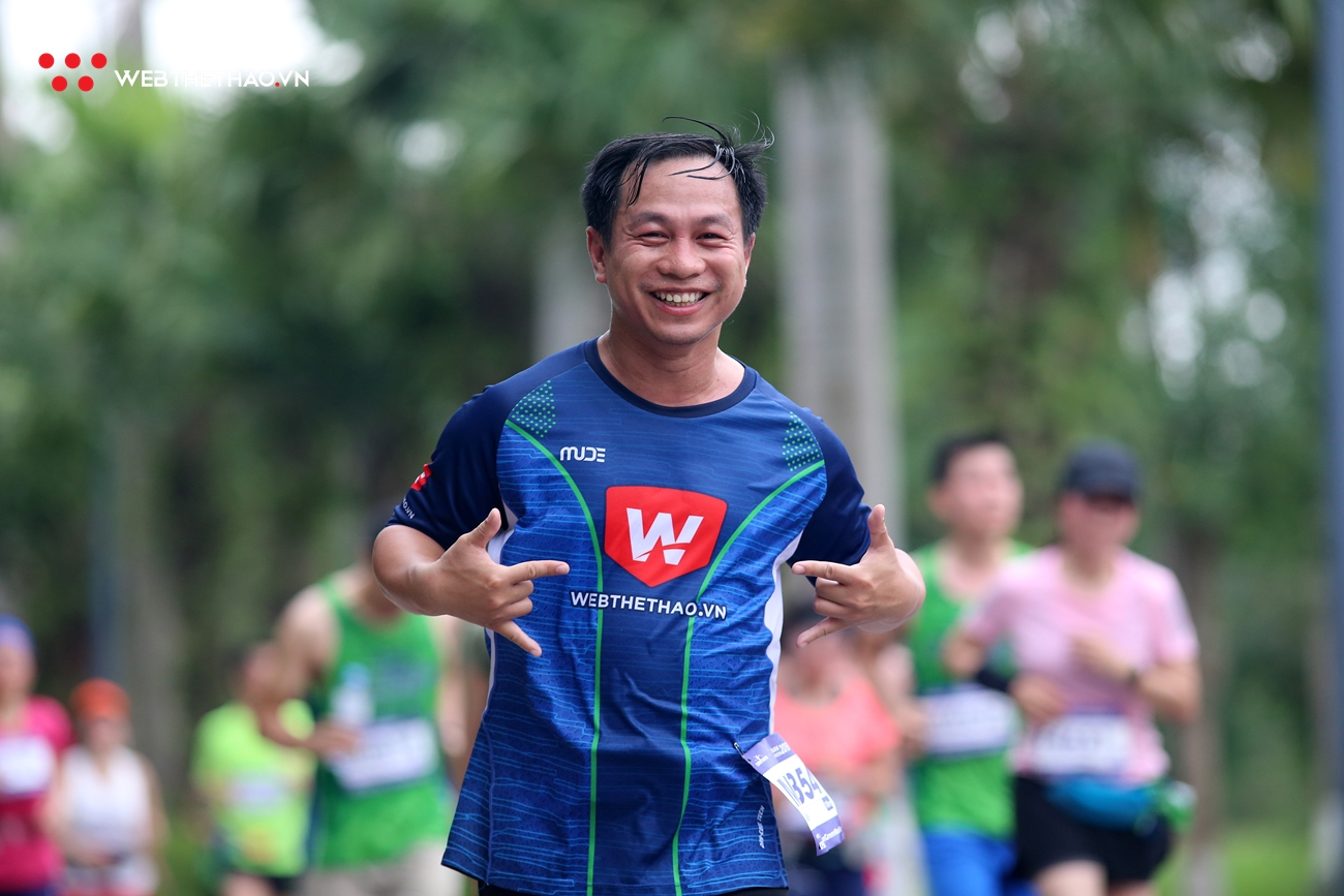 Chùm ảnh: Những nụ cười mang tên Ecopark Marathon 2019