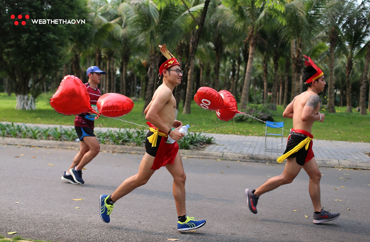 Độc đáo dàn Lạc Tướng Lạc Hầu tại Ecopark Marathon 2019
