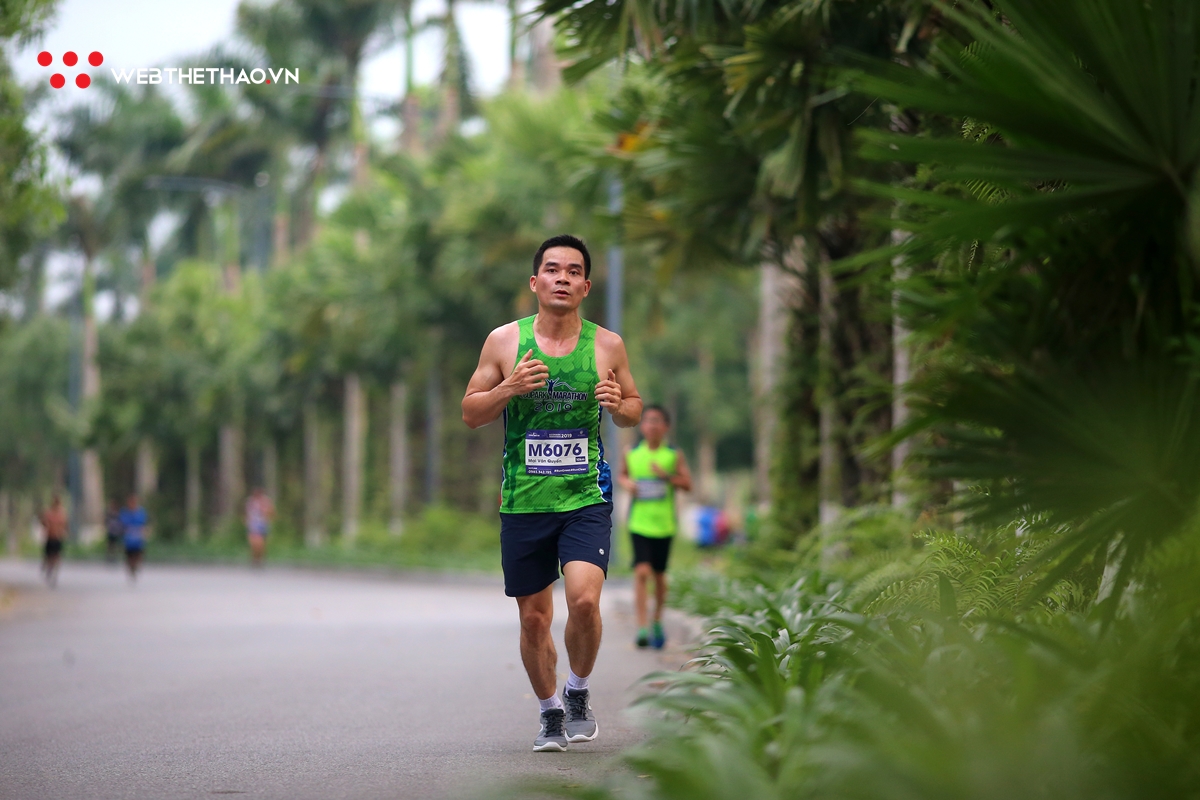 Ecopark Marathon 2019: Lạc bước giữa màu xanh