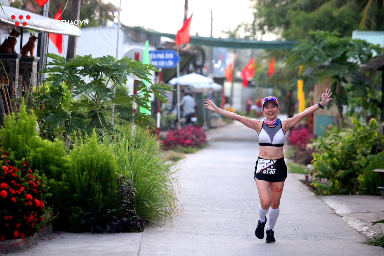 Ngỡ ngàng trước những bóng hồng xinh đẹp tại Mekong Delta Marathon 2019