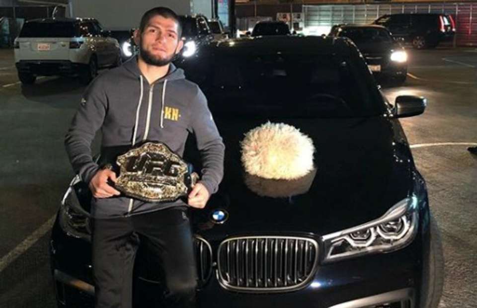 Khabib Nurmagomedov đá đểu về ngày Dana White bị đuổi việc