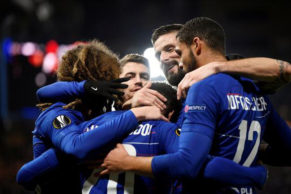HLV Sarri đưa ra tuyên bố bất ngờ về tương lai ở Chelsea