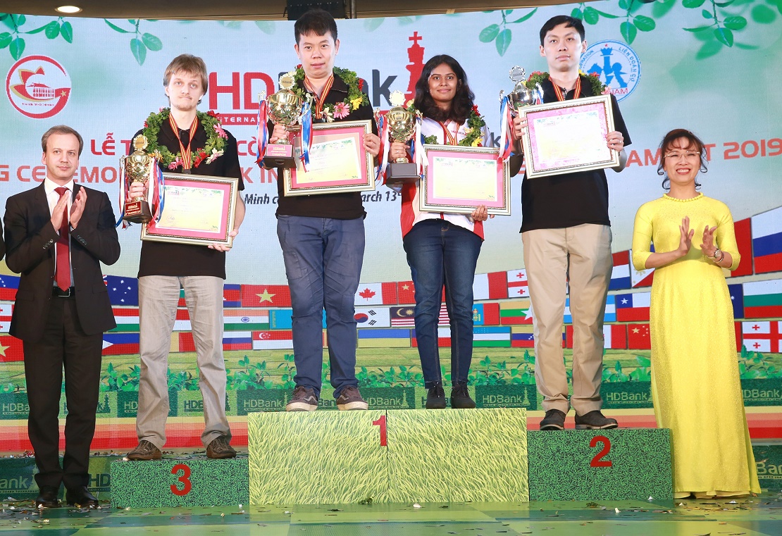 Bất bại 9 ván, hạt giống số 1 Wang Hao lần thứ hai vô địch giải cờ vua HDBank