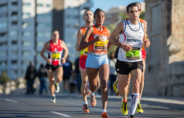 Kỷ lục chạy marathon có thể dưới 2 giờ vào năm 2032
