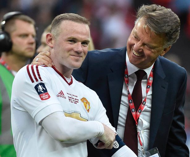 Rooney gây sốc với tuyên bố về Sir Alex Ferguson và Van Gaal ở MU