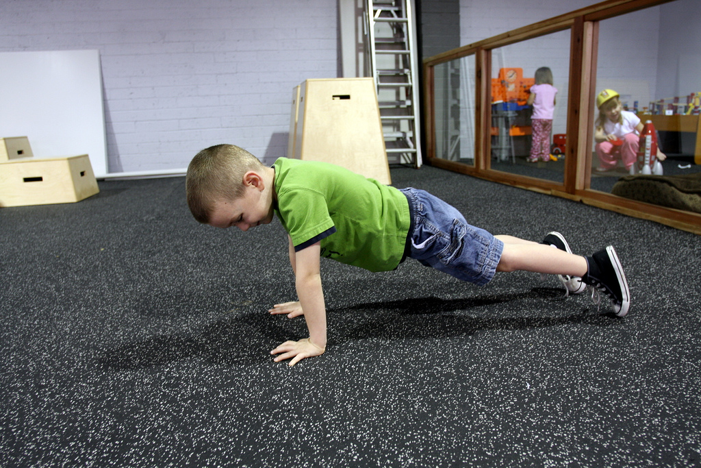 Những bài tập thể dục giúp trẻ cao lớn và khỏe mạnh