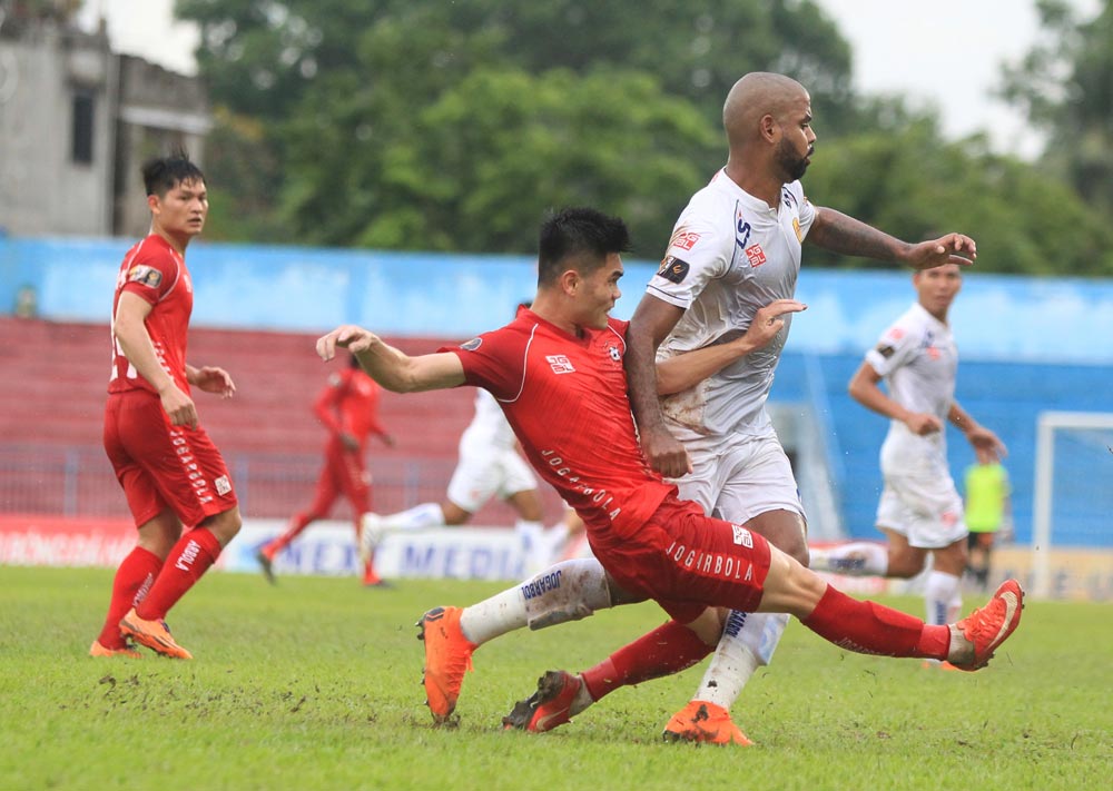 Vận may của tân thuyền trưởng Quảng Nam FC có ứng nghiệm khi tiếp Bình Dương