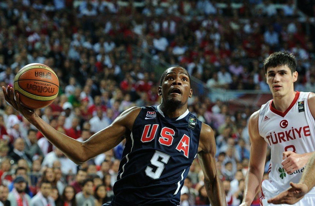 Vì sao các cầu thủ NBA bị cấm thi đấu tại FIBA World Cup?