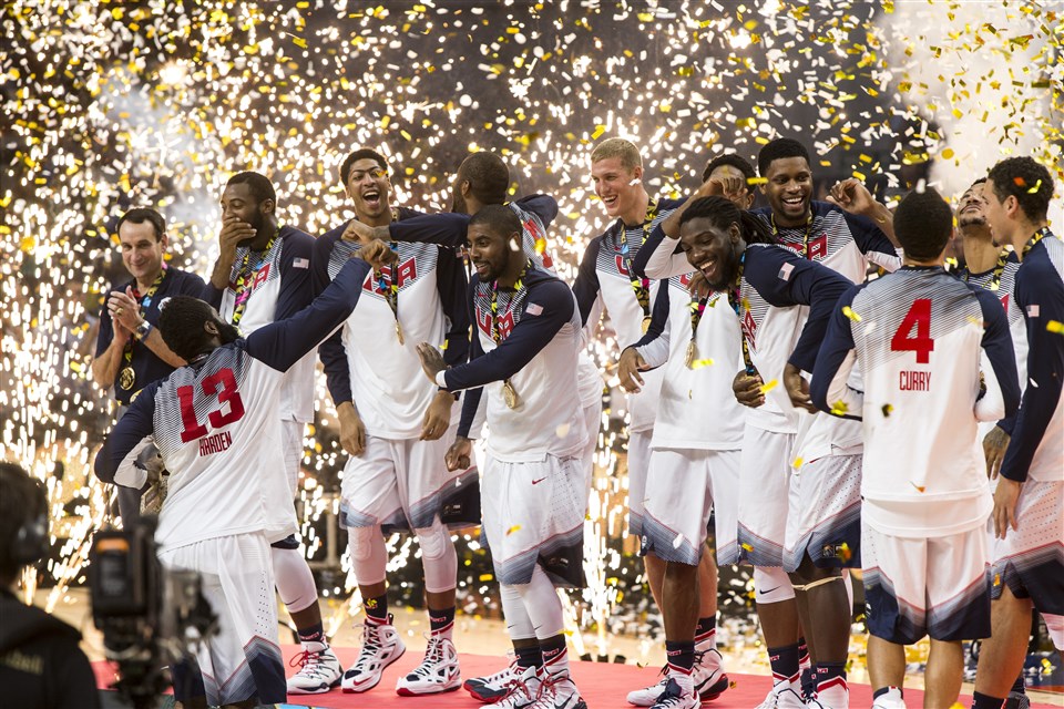 Bước đệm FIBA World Cup đã nâng tầm Kyrie Irving như thế nào?