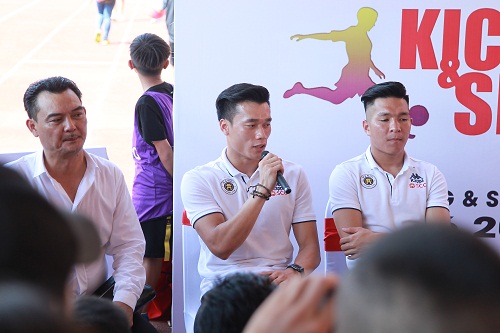 Dàn sao Hà Nội mang điều bất ngờ đến ngày hội bóng đá cộng đồng “Kick & Share”