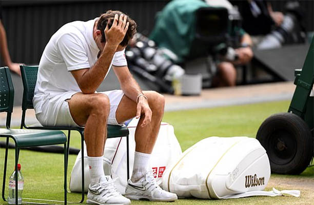 Federer cầm vàng mà để vàng rơi, Djokovic thắng trận chung kết Wimbledon lịch sử