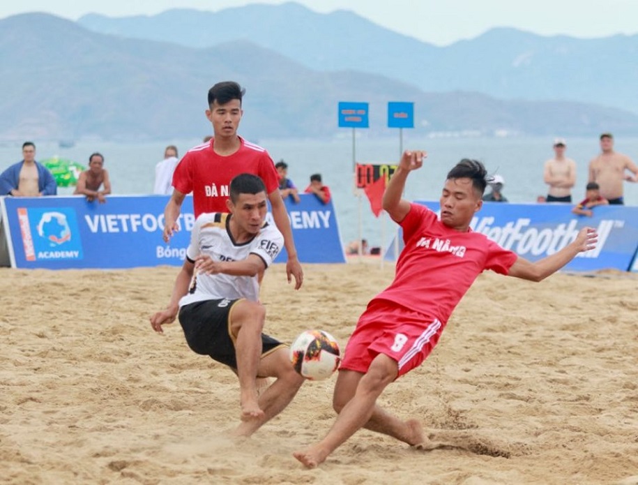 Gia Việt tạo địa chấn ở giải bóng đá bãi biển Quốc gia - 2019