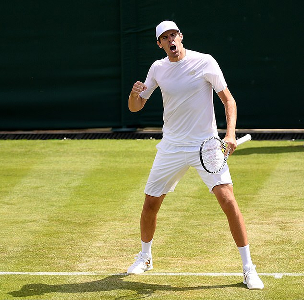 Vòng 2 Wimbledon 2019: Tìm được chỗ ngủ ngon lành, Reilly Opelka viết tiếp truyền kỳ về người khổng lồ