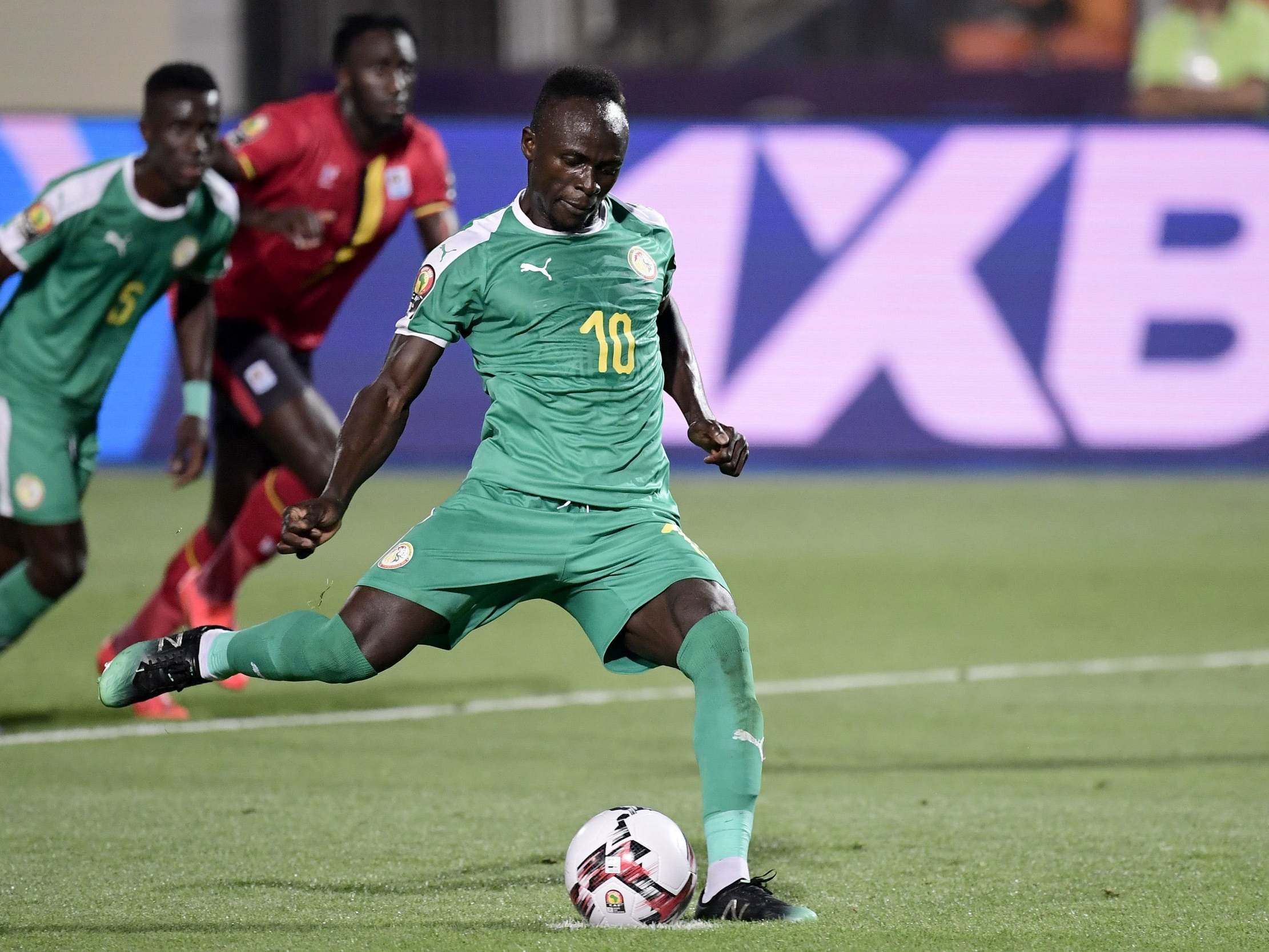 Sadio Mane từ bỏ trách nhiệm đá phạt đền ở CAN 2019