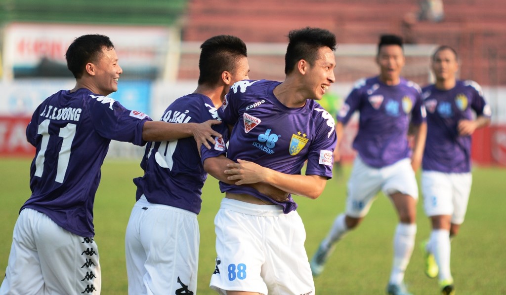 Khi V.League ngày một chuyên nghiệp ngay từ... những bộ áo đấu