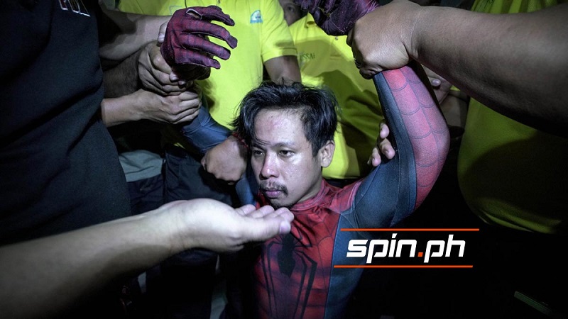 Người nhện dính vòng lao lý sau khi phá rối sân đấu tại PBA