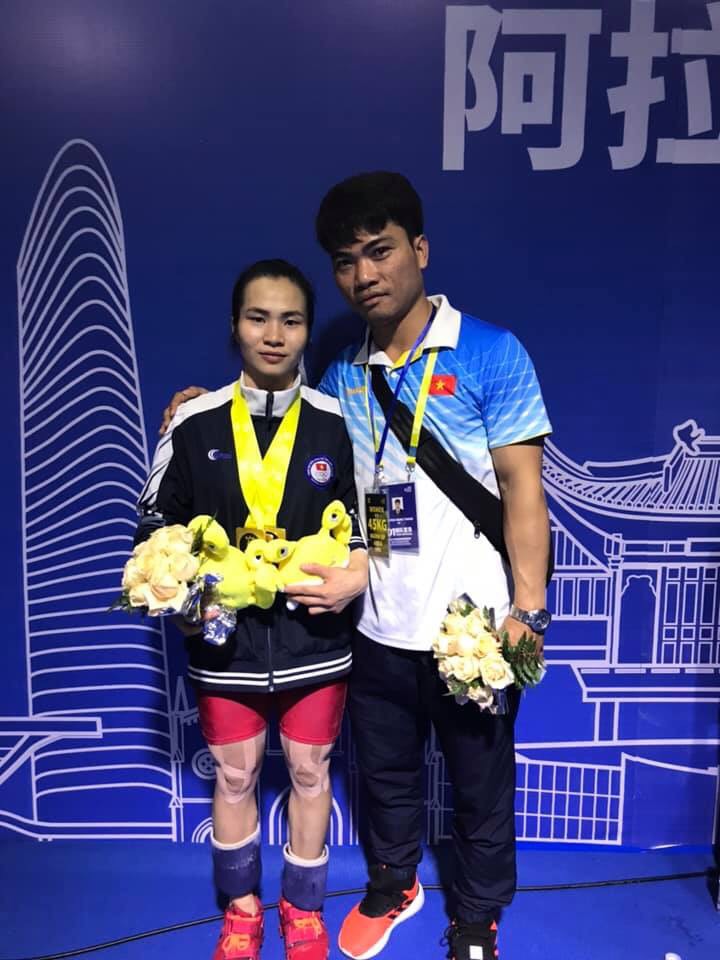 Vương Thị Huyền giành 3 HCV giải cử tạ vô địch châu Á 2019