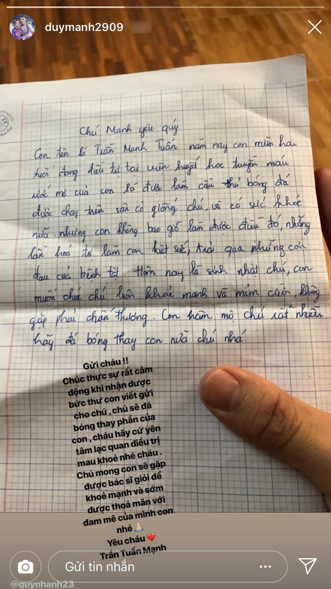Rơi nước mắt với bức thư của cậu bé mắc bệnh hiểm nghèo gửi Duy Mạnh