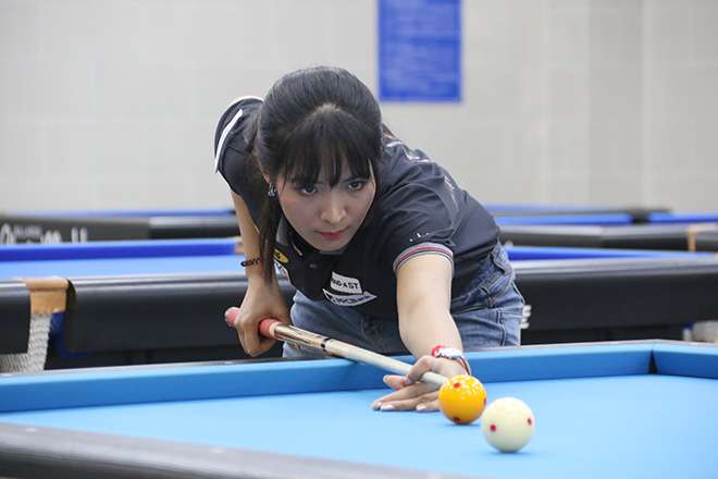 Vẻ đẹp hút hồn của “thánh nữ billiards” Campuchia tham dự giải vô địch châu Á tại TP.HCM