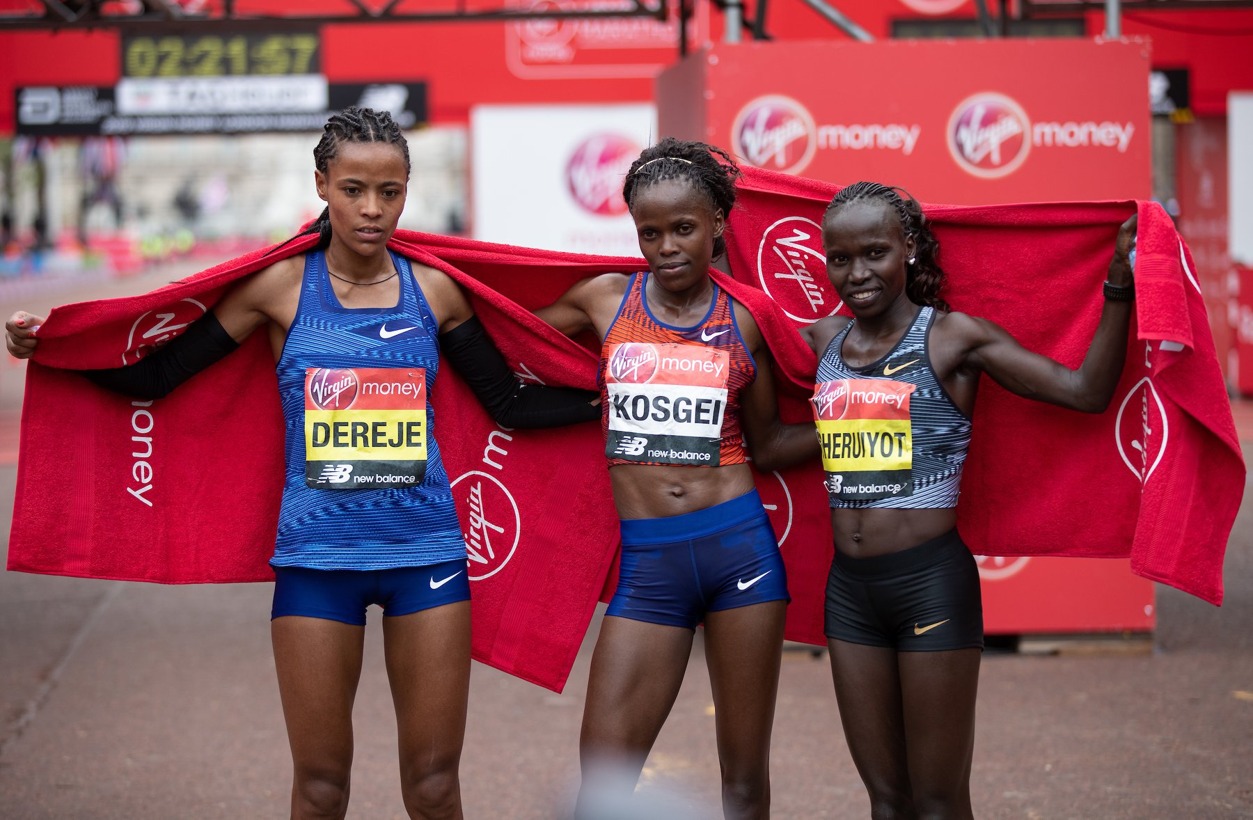 Khoảnh khắc về đích và kết quả chung cuộc London Marathon 2019