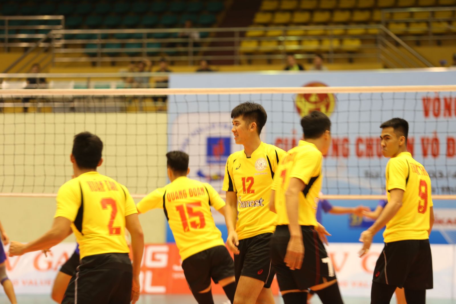 Ngày 3 Vòng 1 giải bóng chuyền VĐQG 2019: Sanest Khánh Hòa thắng kịch tính ĐKVĐ TP.HCM
