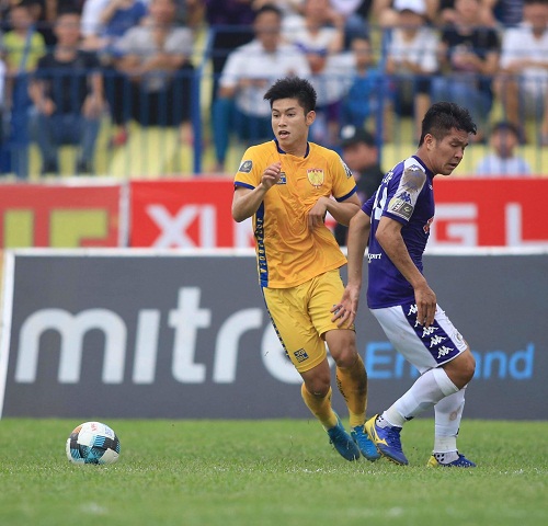 Tiền vệ trẻ Thanh Hóa nhận quà đặc biệt sau bàn thắng đẹp mắt ở vòng 9 V.League