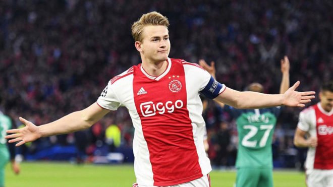 Tại sao Liverpool nên sử dụng Van Dijk để thu hút ngôi sao của Ajax?