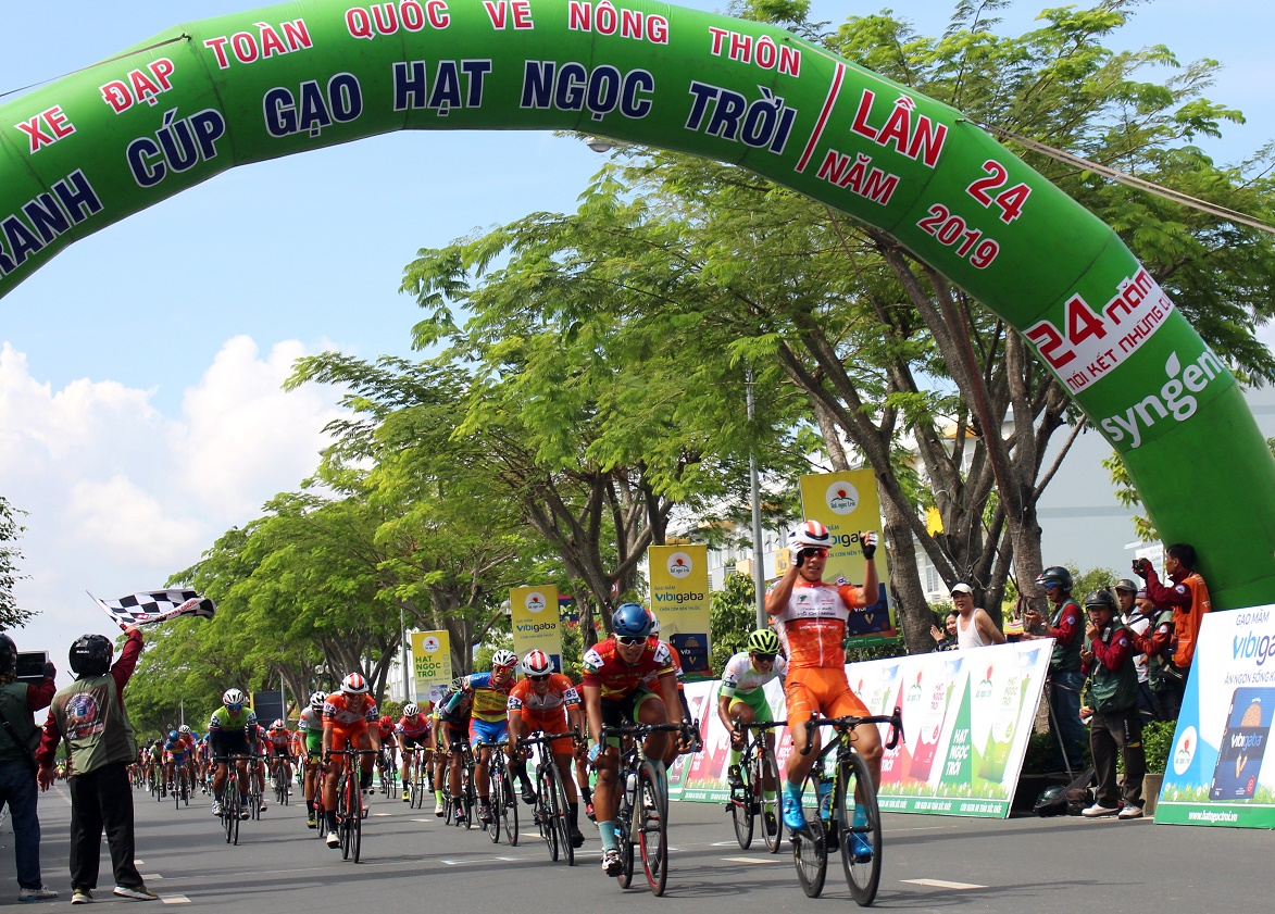 TP.HCM thắng lớn tại chặng mở màn Giải xe đạp toàn quốc về nông thôn – Tranh Cúp Gạo Hạt Ngọc Trời 2019