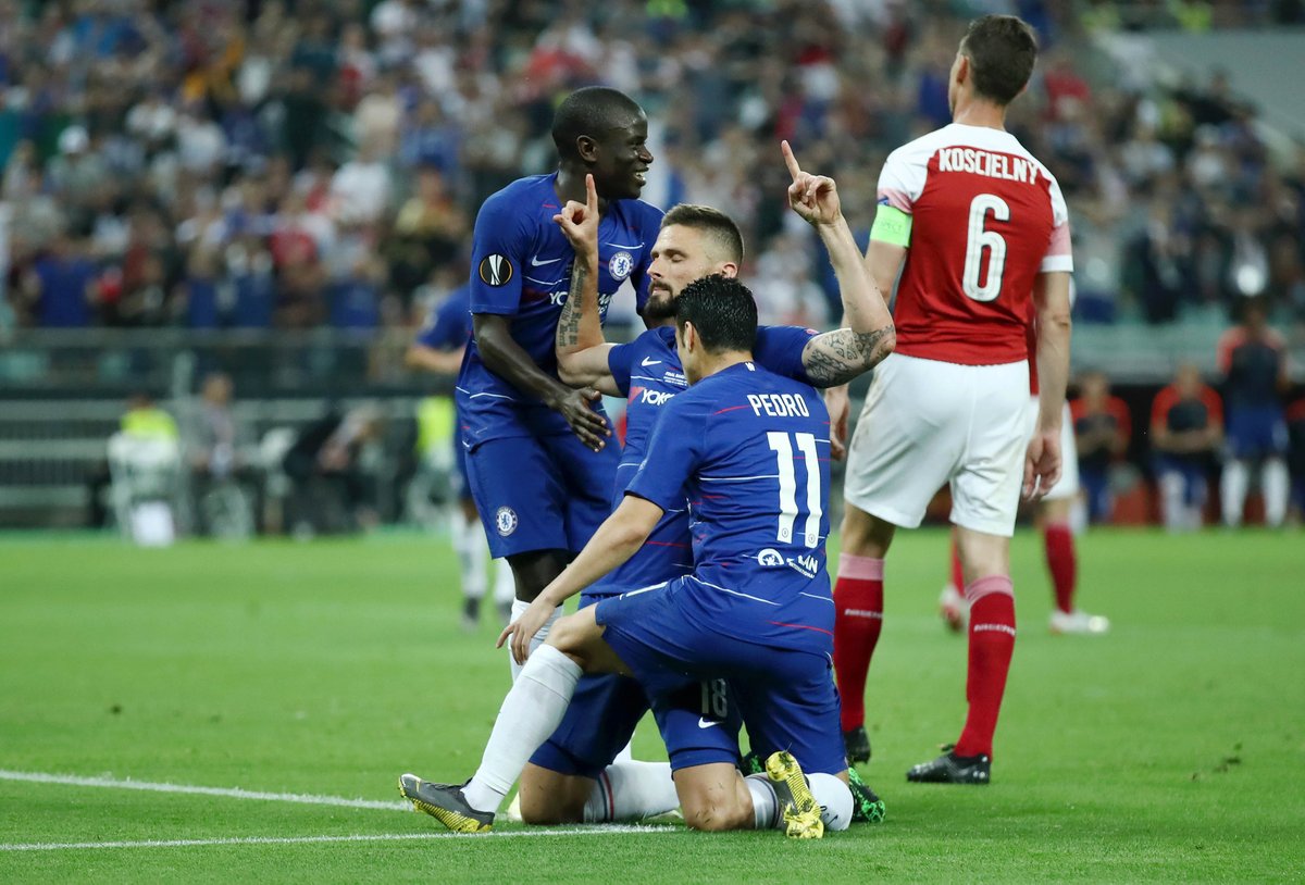 Hazard bùng nổ, Giroud lập kỳ tích và những điểm nhấn từ trận Chelsea vs Arsenal