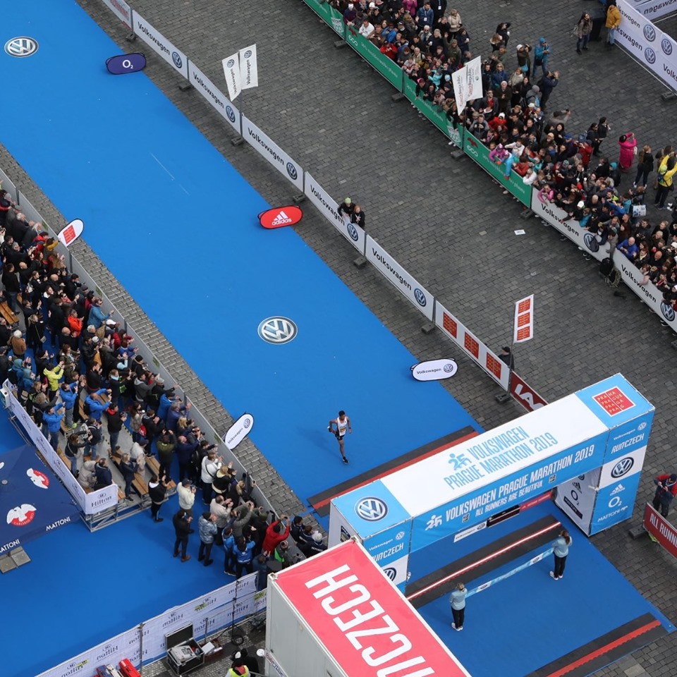 Prague Marathon 2019: Sao Bahrain đánh bại các đối thủ Ethiopia để vô địch, nữ có kỷ lục mới