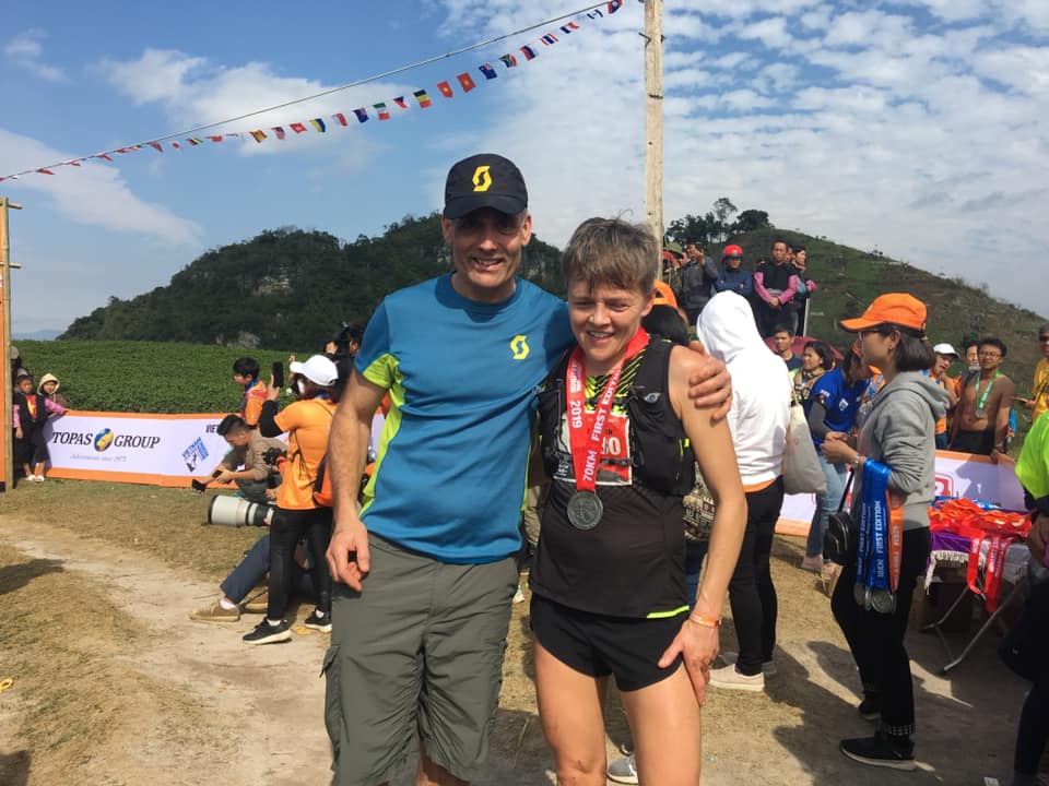 Chạy leo dốc nhanh như gió, Trần Duy Quang vô địch 70km Vietnam Trail Marathon 2019