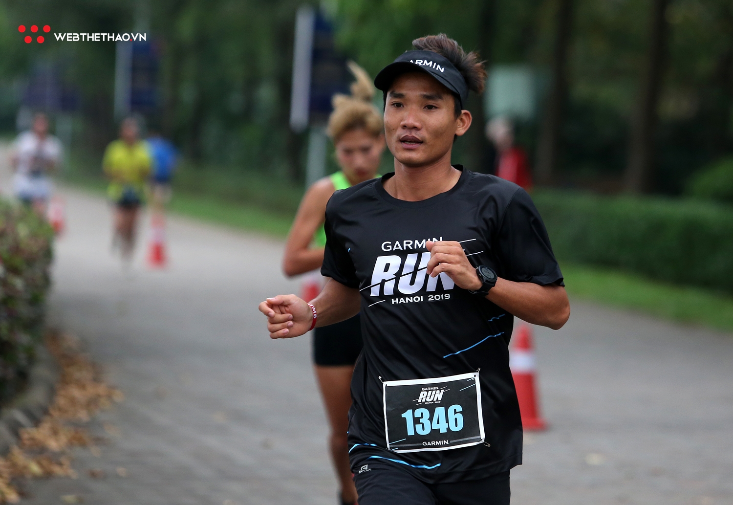 Hàng trăm runner sải bước tại Garmin Run Hanoi 2019 dưới cái lạnh 15 độ