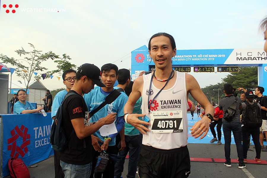 HCMC Marathon 2019: Bất ngờ VĐV hạng phong trào chạy marathon nhanh hơn Elite
