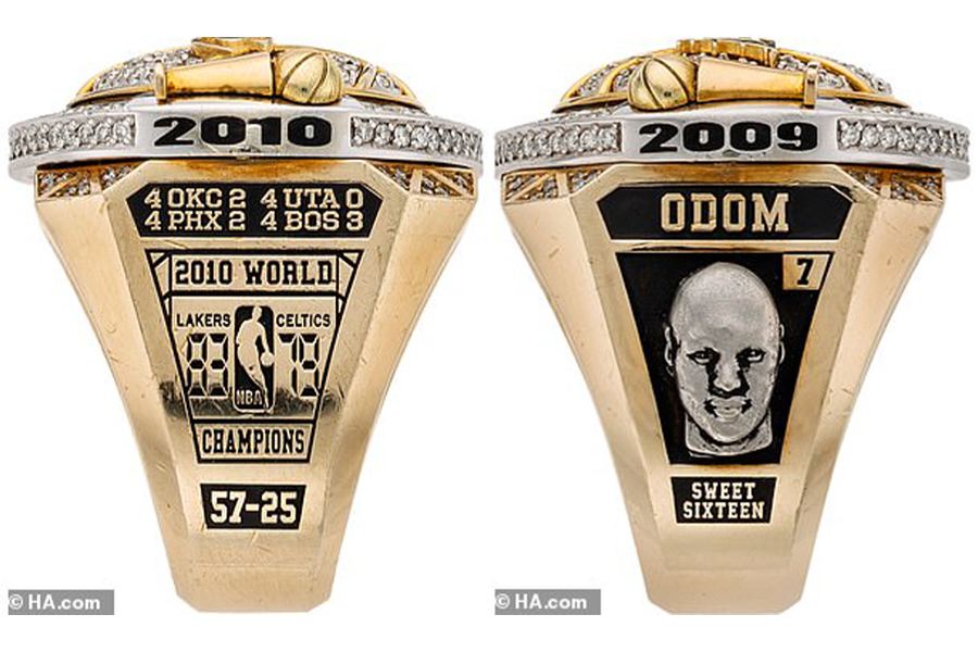 2 chiếc nhẫn đặc biệt của đồng đội Kobe Bryant bị rao bán