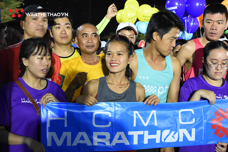 HCMC Marathon 2020 khởi tranh trong đêm: Runner sẵn sàng chinh phục bình minh cầu Phú Mỹ