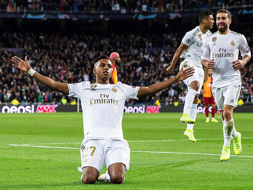 Real Madrid chuẩn bị sẵn đội hình tương lai bằng bản hợp đồng mới