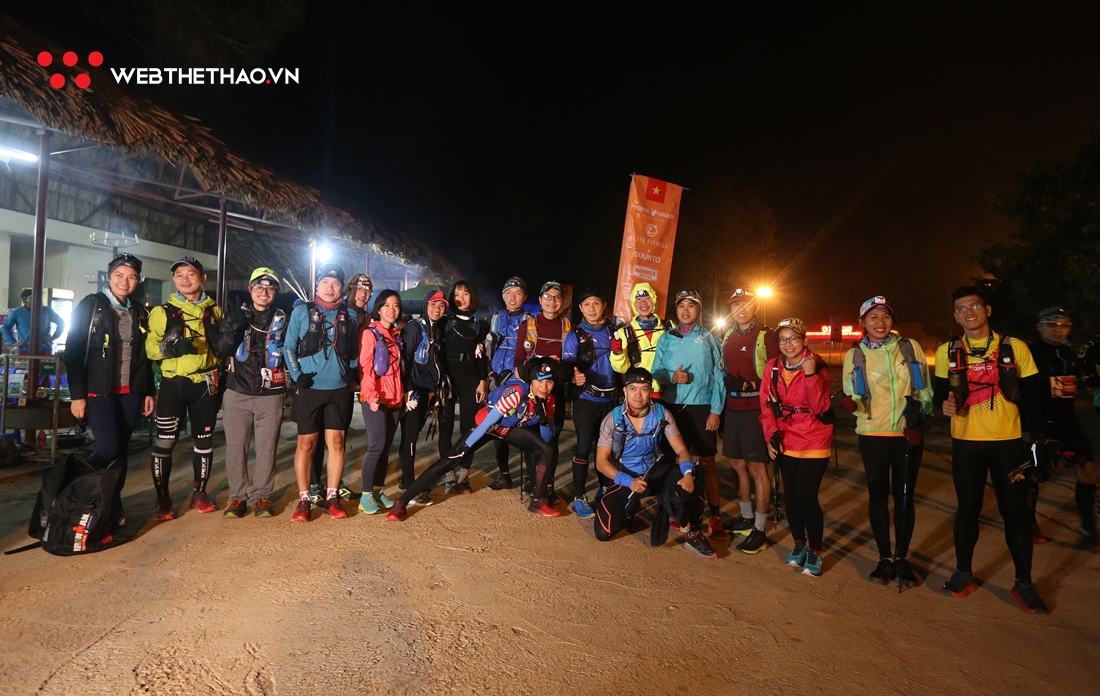 Hoa mận trắng cung đường mòn Mộc Châu đón hơn 3.000 VĐV chạy Vietnam Trail Marathon 2020