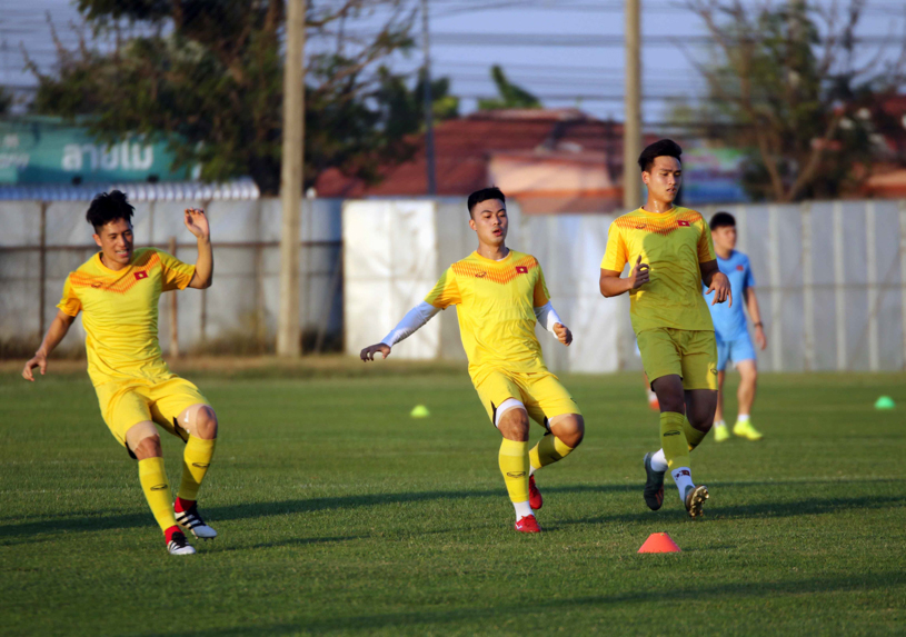 Đội hình mạnh nhất U23 Việt Nam đấu với UAE: Niềm tin Quang Hải, chờ Đình Trọng tái xuất