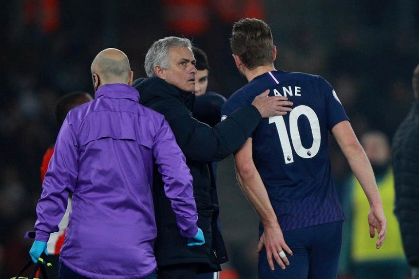 Mourinho gấp rút mua tiền đạo của Milan sau cú sốc từ Harry Kane