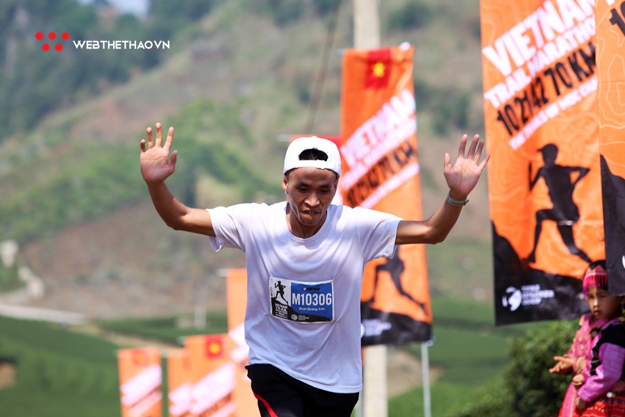 Khoảnh khắc khóc cười, lắng đọng và khó đỡ nhất Vietnam Trail Marathon 2020