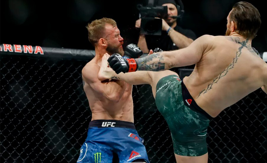 Conor McGregor lập kì tích chiến thắng Knockout ở 3 hạng cân