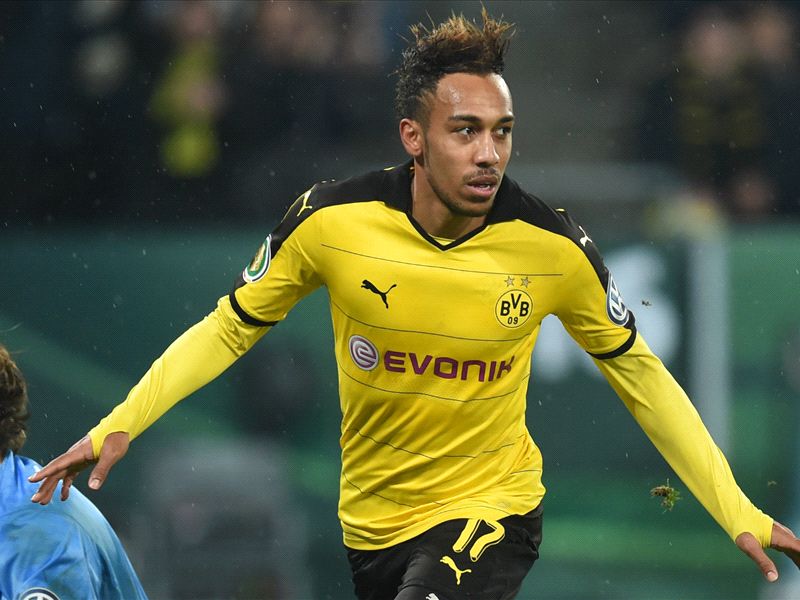 Haaland trùng hợp kỳ lạ với Aubameyang khi lập hat-trick cho Dortmund