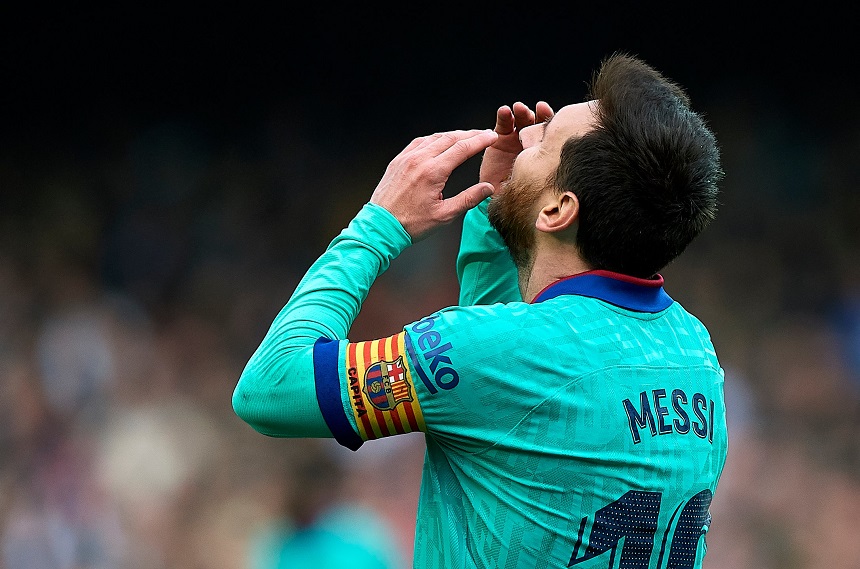 Messi san bằng kỷ lục tệ nhất về dứt điểm với Barca khi thua Valencia