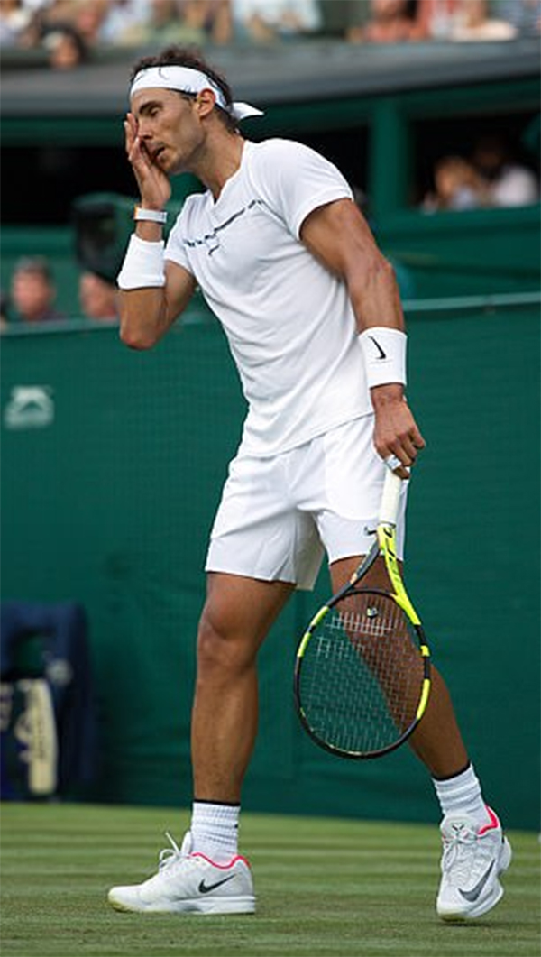 Rafael Nadal mê tín như thế nào?