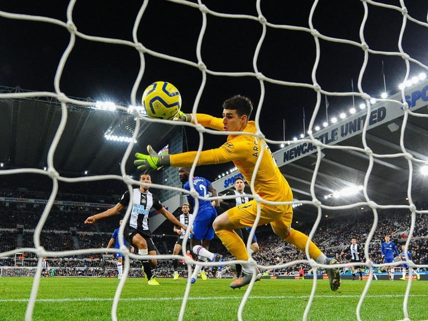 Tin bóng đá 1/2: CĐV Chelsea khen quyết định táo bạo của Lampard với Kepa