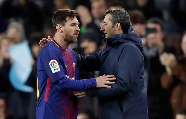 Messi giải thích lý do khẩu chiến với Giám đốc Eric Abidal tại Barca